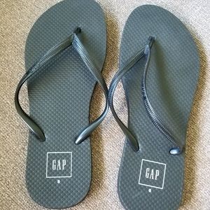 GAP Black Flip Flops Size 8